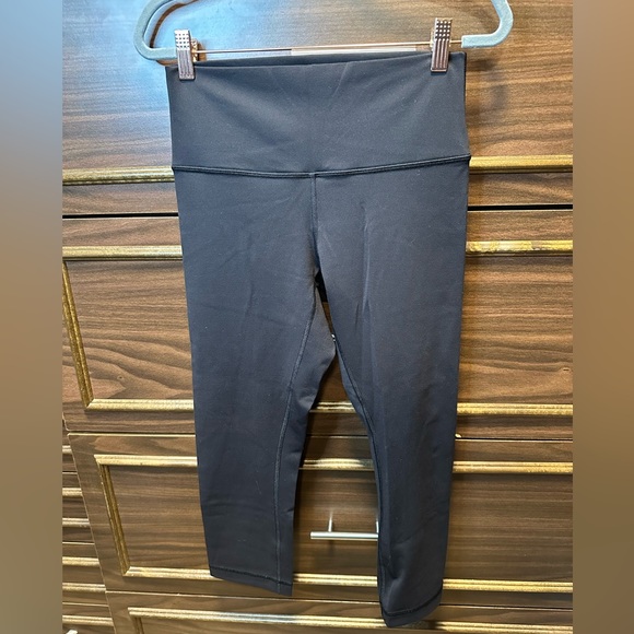 Lululemon Wunder Under Crop (Hi-Rise) *Full-On Luon 21" Size 8 - Picture 1 of 8